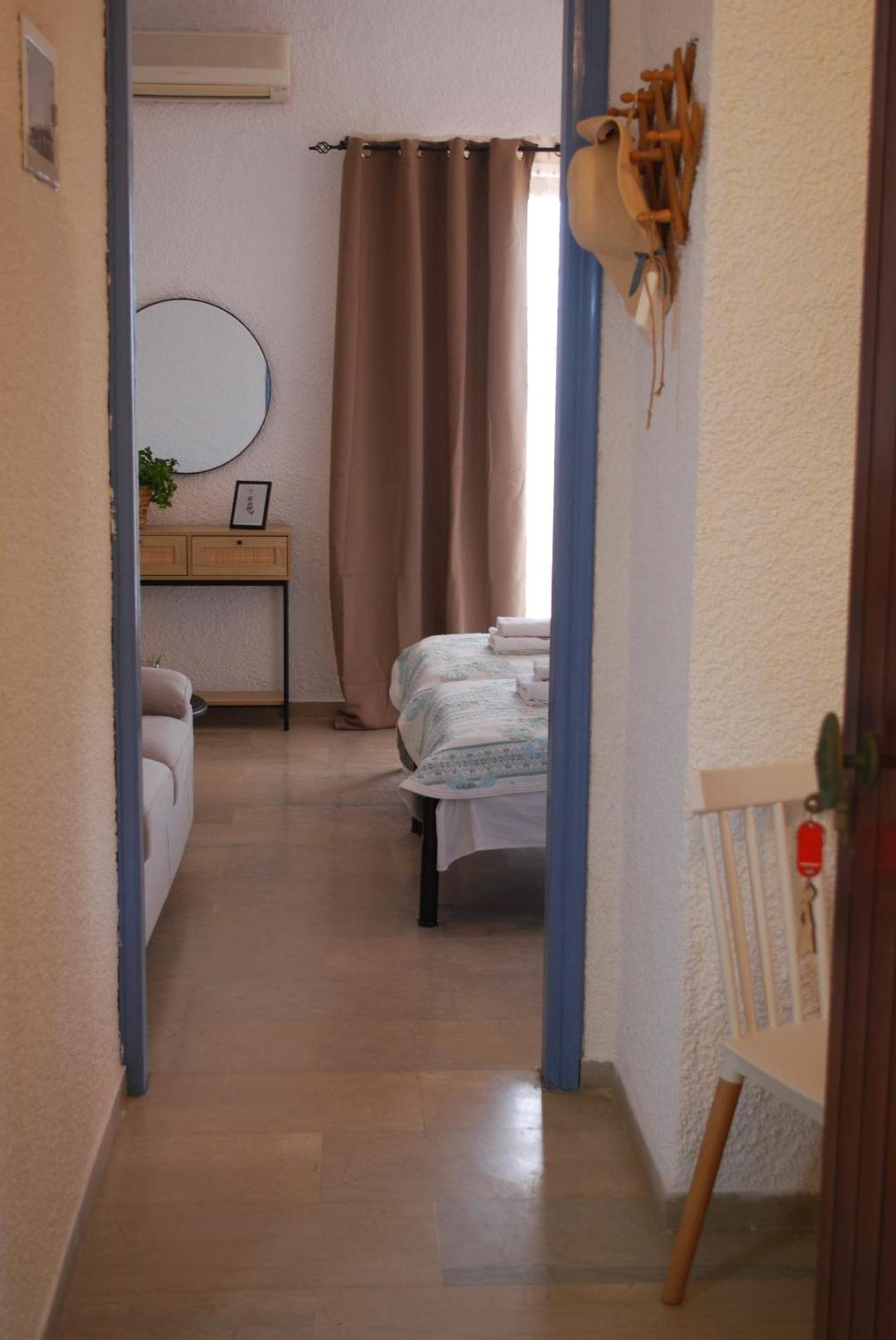 Sunset Rooms Agia Marina  Exterior photo